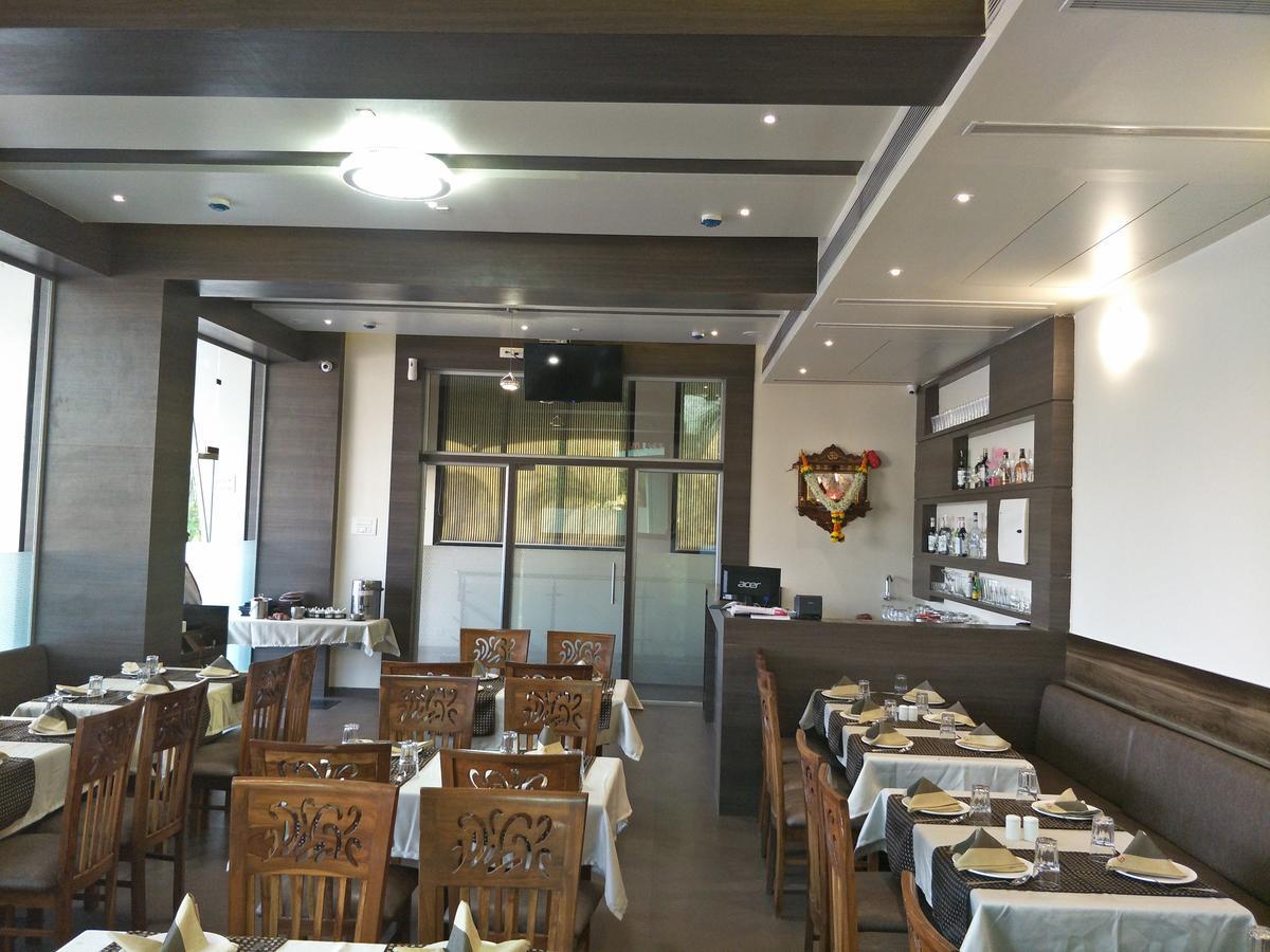 Hotel K D Residency Kalyān Exterior foto
