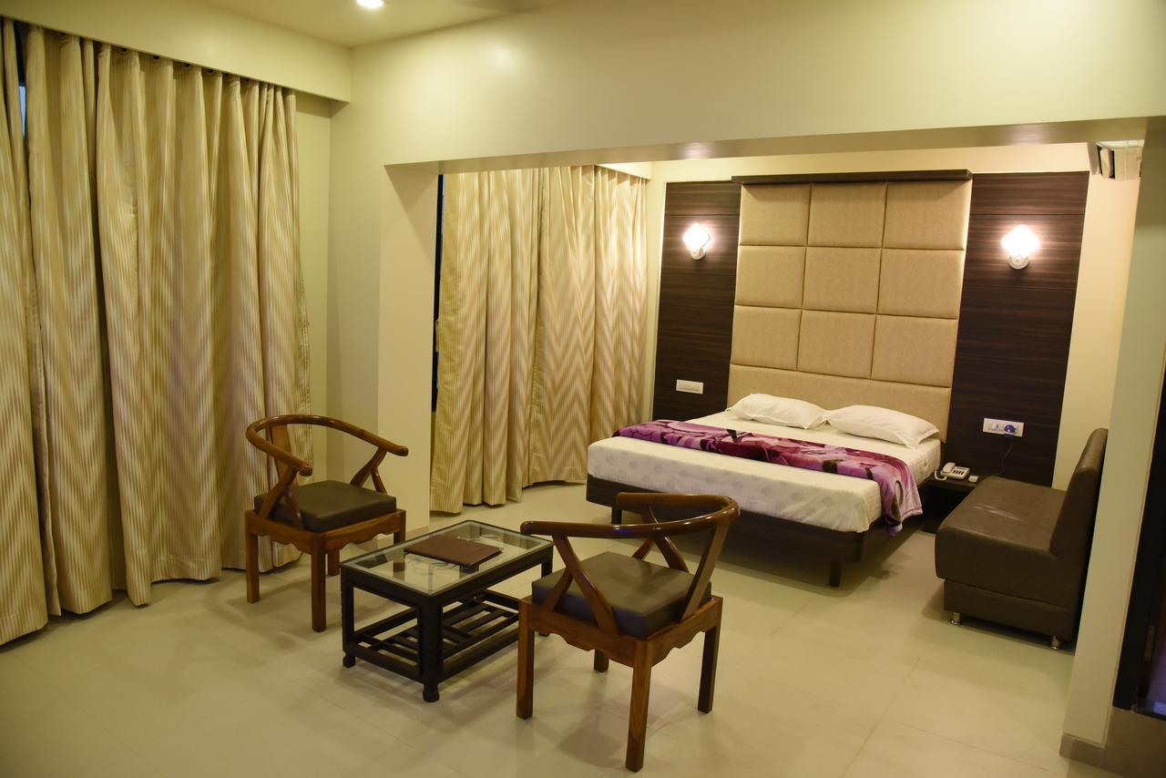 Hotel K D Residency Kalyān Exterior foto