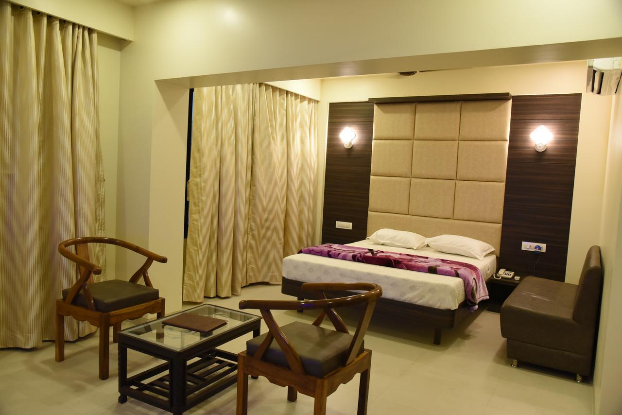 Hotel K D Residency Kalyān Exterior foto