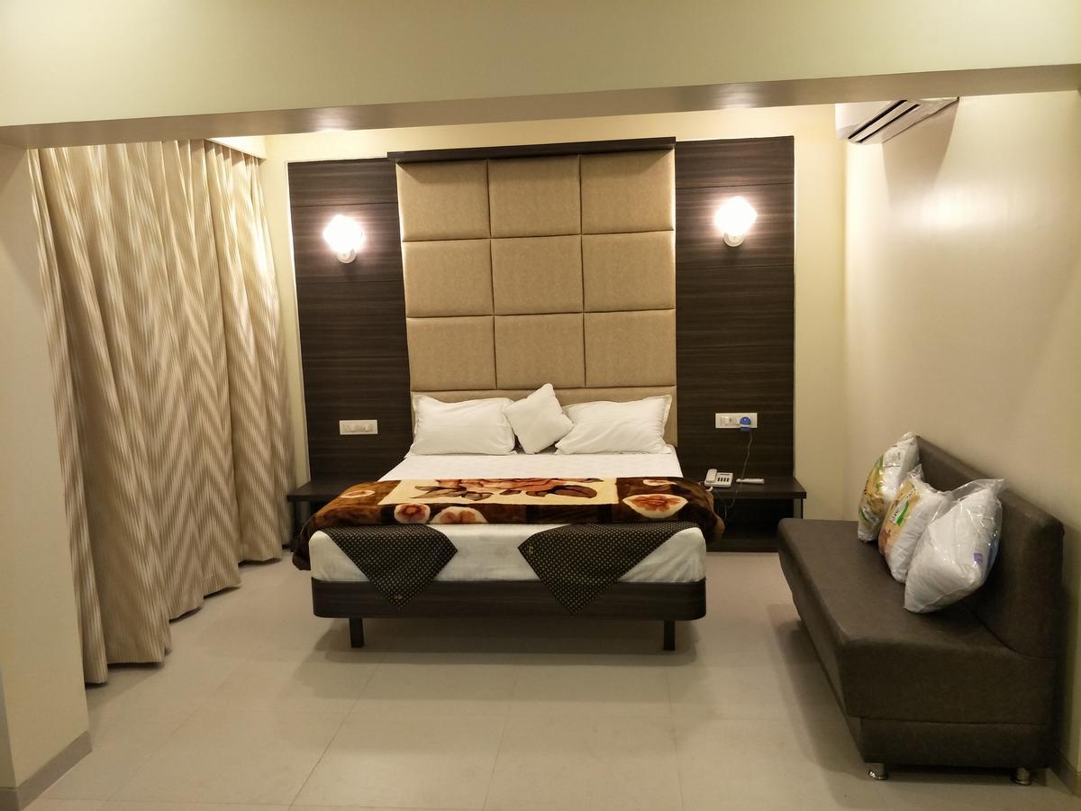 Hotel K D Residency Kalyān Exterior foto
